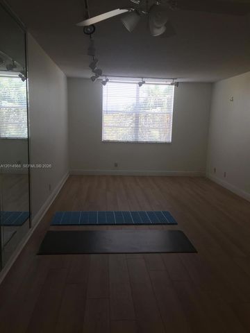 3910 Crystal Lake Dr 201, Deerfield Beach, FL 33064