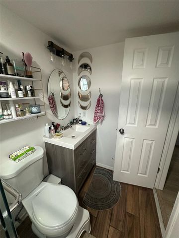 3910 Crystal Lake Dr 201, Deerfield Beach, FL 33064