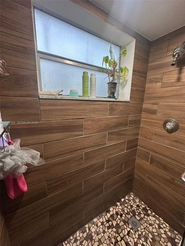 3910 Crystal Lake Dr 201, Deerfield Beach, FL 33064