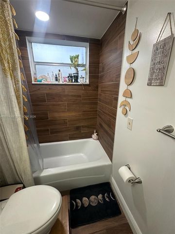 3910 Crystal Lake Dr 201, Deerfield Beach, FL 33064