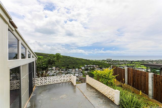 1627 Halekoa Drive, Honolulu, HI 96821