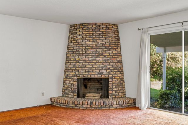 2290 Mission St, Escalon, CA 95320