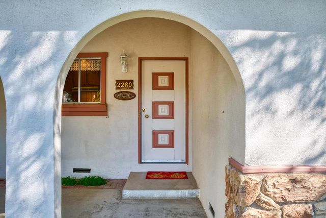 2290 Mission St, Escalon, CA 95320