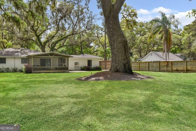 205 Youngwood Drive, St. Simons, GA 31522