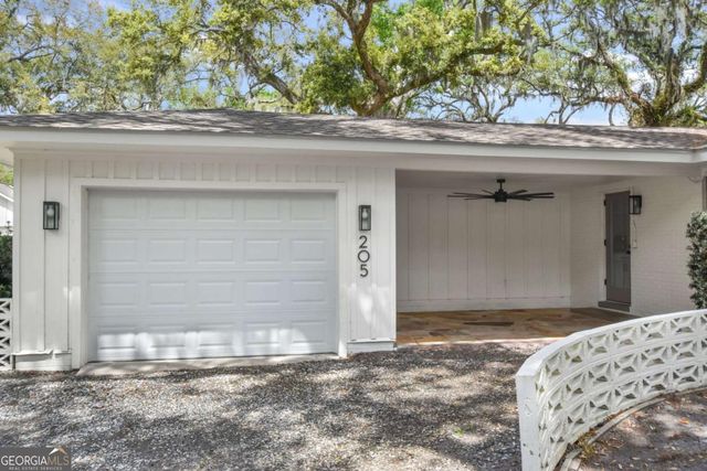 205 Youngwood Drive, St. Simons, GA 31522