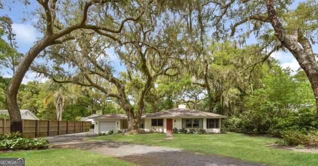 205 Youngwood Drive, St. Simons, GA 31522