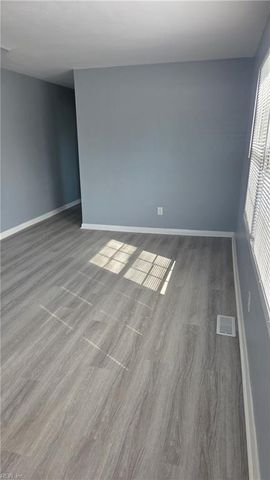 3325 Greenwood DR, Hampton, VA 23666