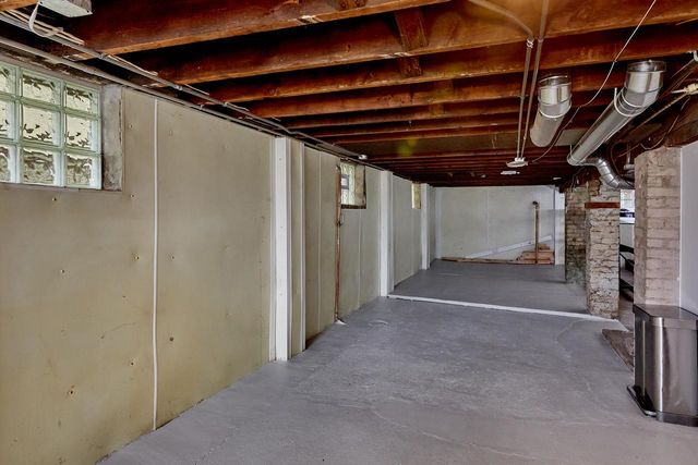 2214 S Woodward STREET, Milwaukee, WI 53207