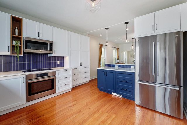 2214 S Woodward STREET, Milwaukee, WI 53207