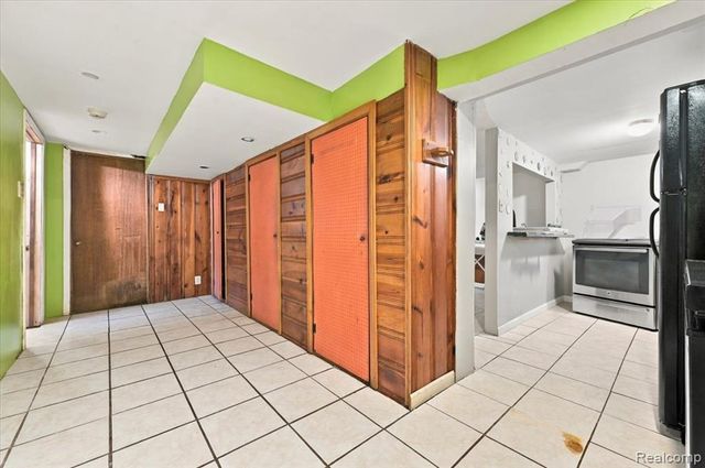 21900 Sussex Street, Oak Park, MI 48237