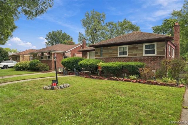 21900 Sussex Street, Oak Park, MI 48237
