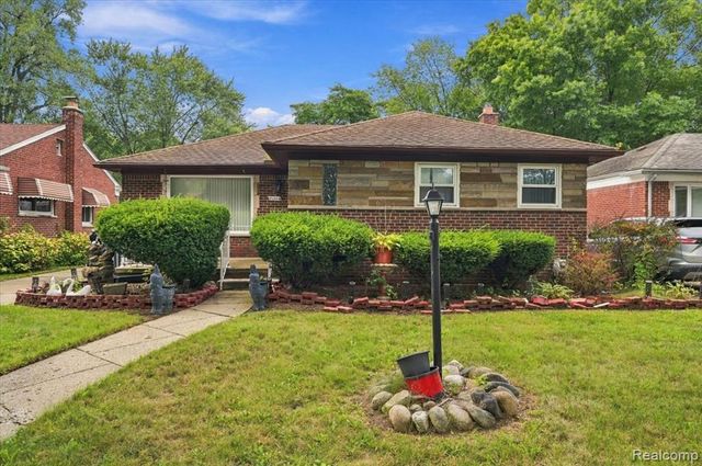 21900 Sussex Street, Oak Park, MI 48237