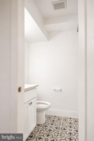 604 17TH ST NE, Washington, DC 20002
