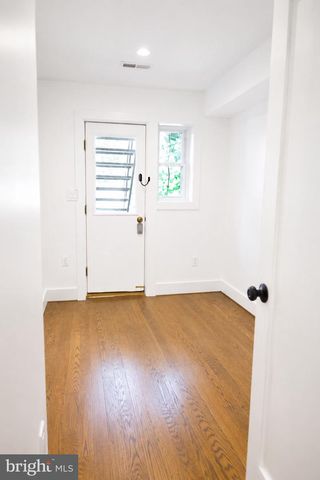 604 17TH ST NE, Washington, DC 20002