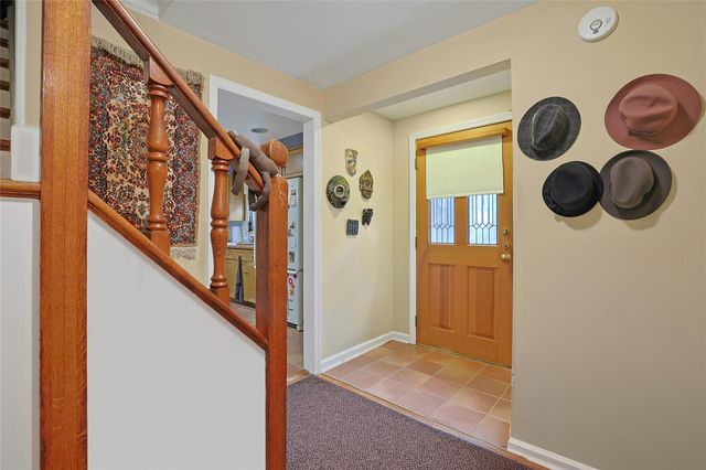 7 Southminster Drive, White Plains, NY 10604
