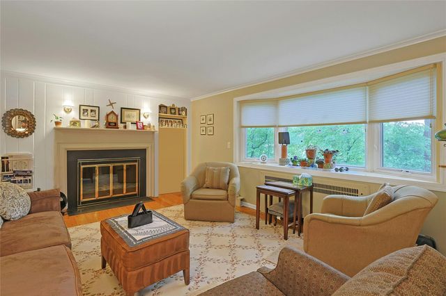 7 Southminster Drive, White Plains, NY 10604