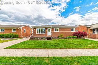29652 Sherry Avenue, Madison Heights, MI 48071