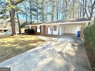 869 Meadow Rock Way, Stone Mountain, GA 30083