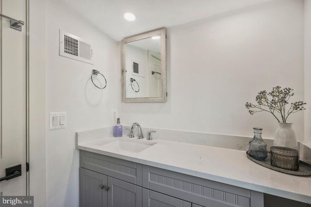1014 QUEEN ST, Alexandria, VA 22314