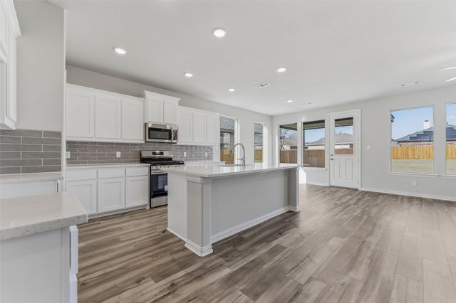 3505 Helena Street, Gainesville, TX 76240