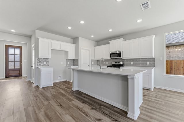 3505 Helena Street, Gainesville, TX 76240