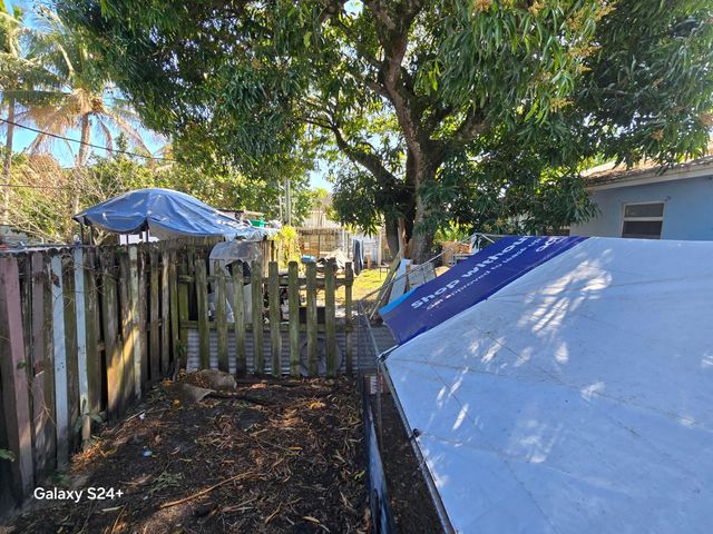 4258 Coconut Road, Lake Worth, FL 33461