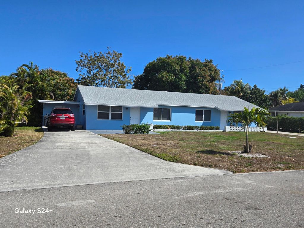 4258 Coconut Road, Lake Worth, FL 33461