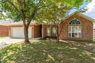1204 36th Street, Rogers, AR 72756