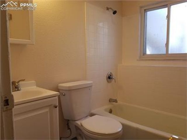 116 S Murray Boulevard, Colorado Springs, CO 80916