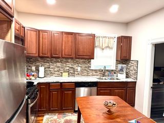 138 Doyle Avenue 1, Providence, RI 02906