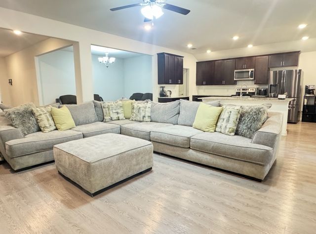 2100 Penn Street, Farmersville, TX 75442