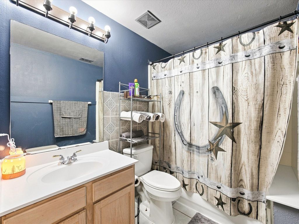 302 Republic Lane, Euless, TX 76040 — photo 3