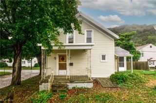 616 Washington Avenue, Wellsville, OH 43968