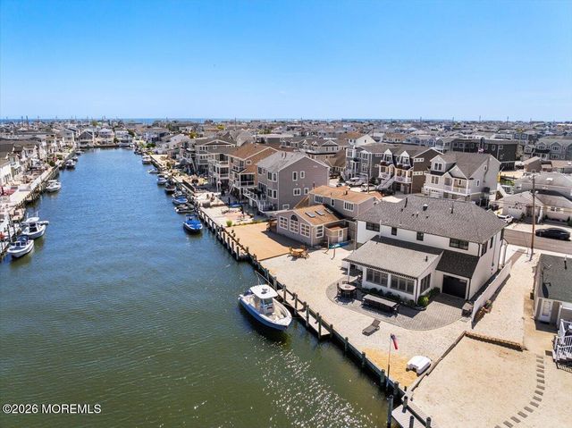 235 Bryn Mawr Avenue, Lavallette, NJ 08735