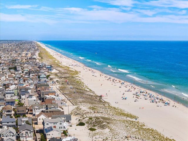 235 Bryn Mawr Avenue, Lavallette, NJ 08735
