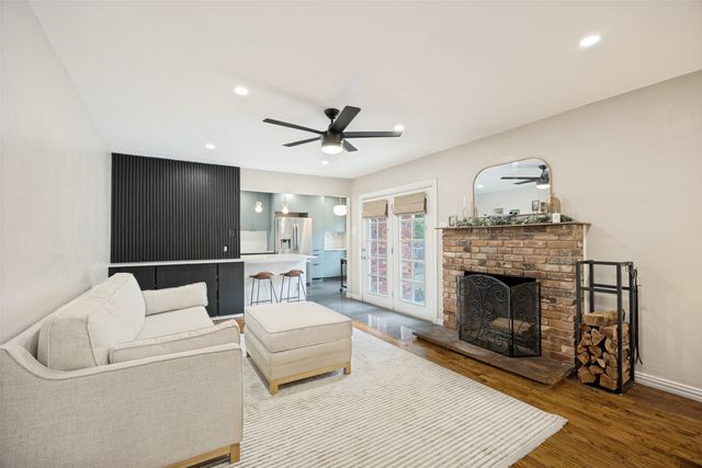 707 S Weatherred Drive, Richardson, TX 75080