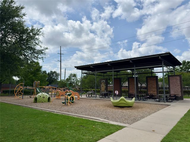 707 S Weatherred Drive, Richardson, TX 75080