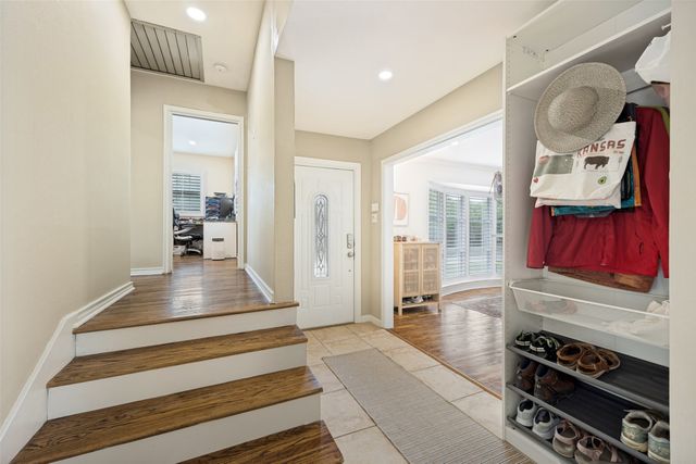 707 S Weatherred Drive, Richardson, TX 75080