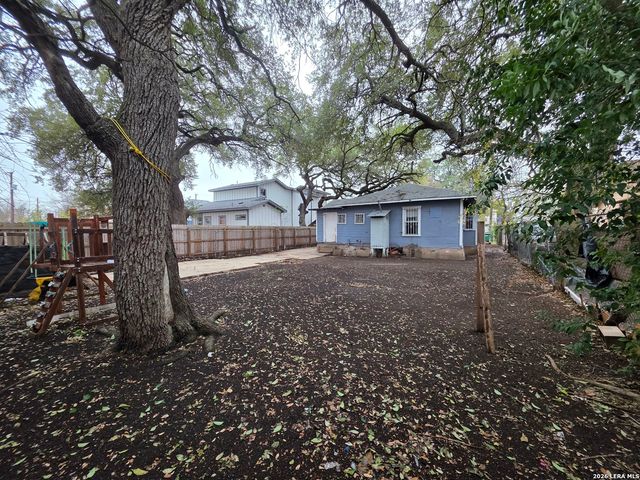 1210 S Walters, San Antonio, TX 78210