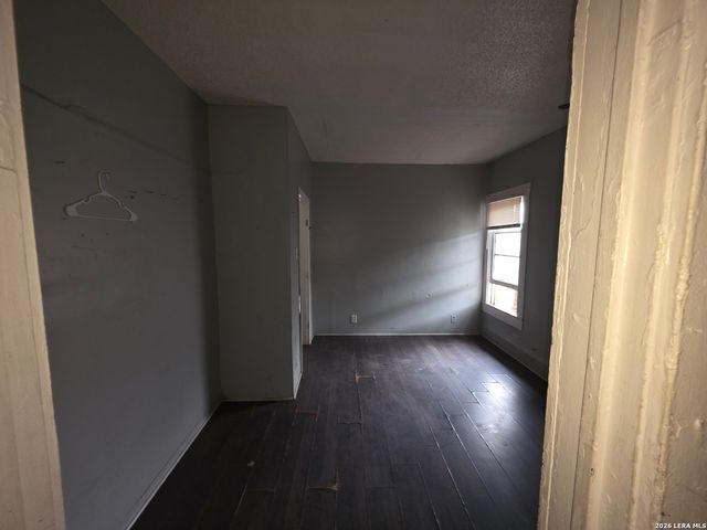 1210 S Walters, San Antonio, TX 78210