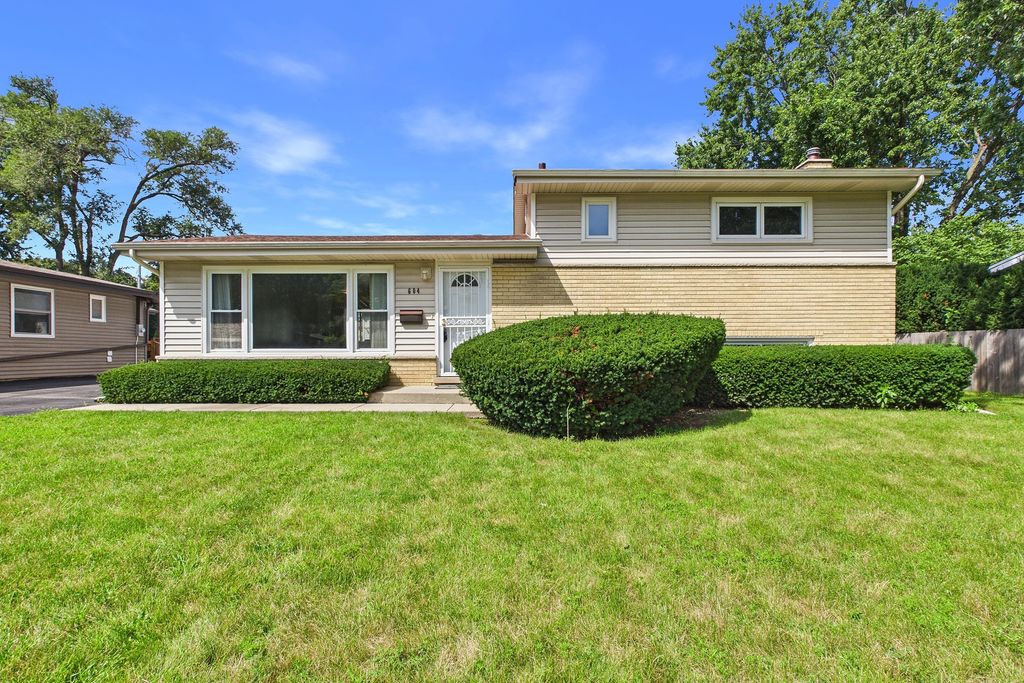 604 N Wilshire Drive, Mount Prospect, IL 60056 — exterior