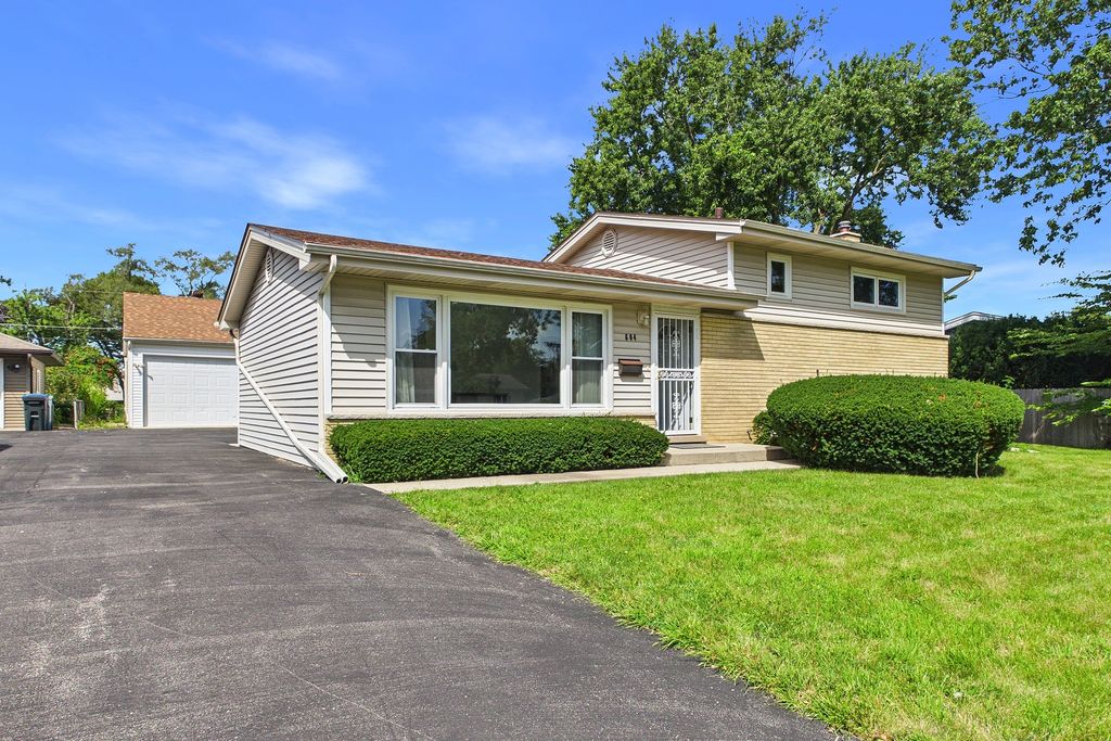 604 N Wilshire Drive, Mount Prospect, IL 60056 — photo 2