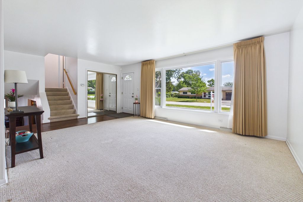 604 N Wilshire Drive, Mount Prospect, IL 60056 — photo 4