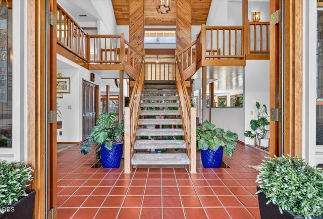 229 Mariposa Terrace, Medford, OR 97504