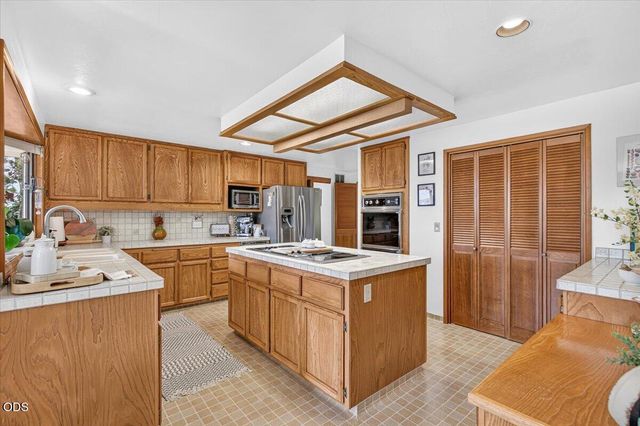 229 Mariposa Terrace, Medford, OR 97504