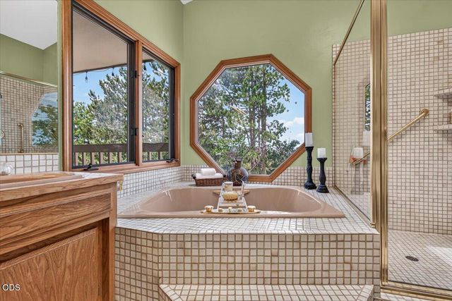 229 Mariposa Terrace, Medford, OR 97504