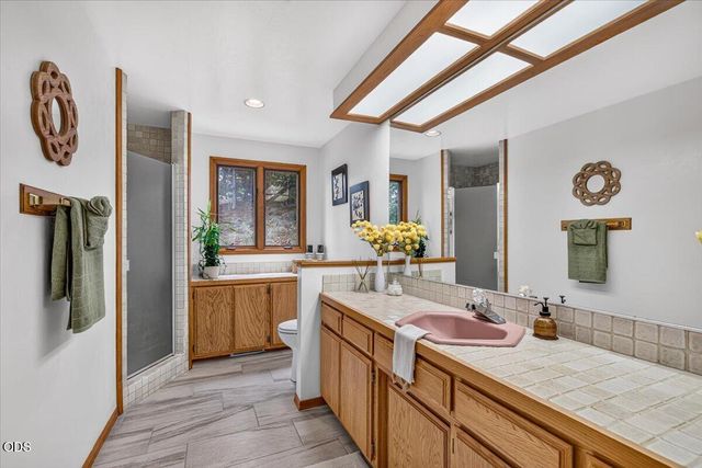 229 Mariposa Terrace, Medford, OR 97504