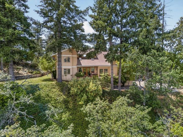 229 Mariposa Terrace, Medford, OR 97504