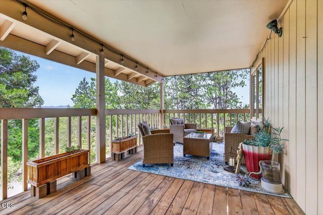 229 Mariposa Terrace, Medford, OR 97504