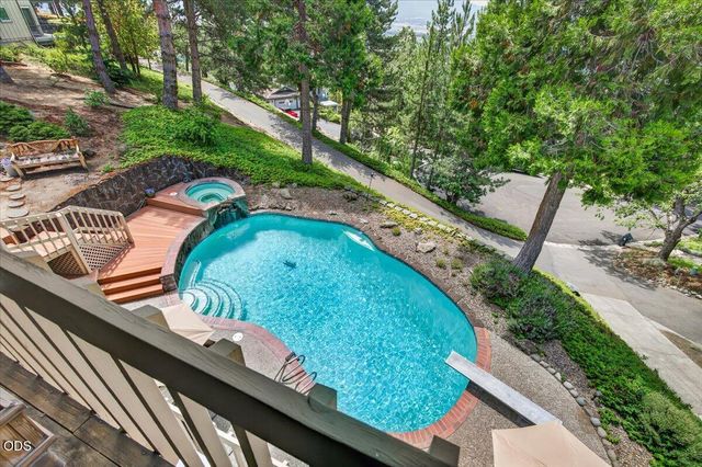 229 Mariposa Terrace, Medford, OR 97504